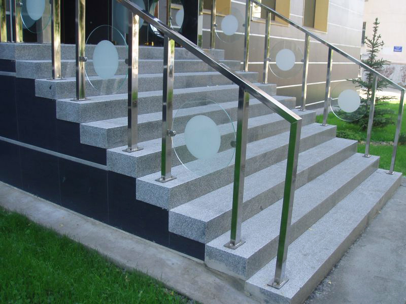 124