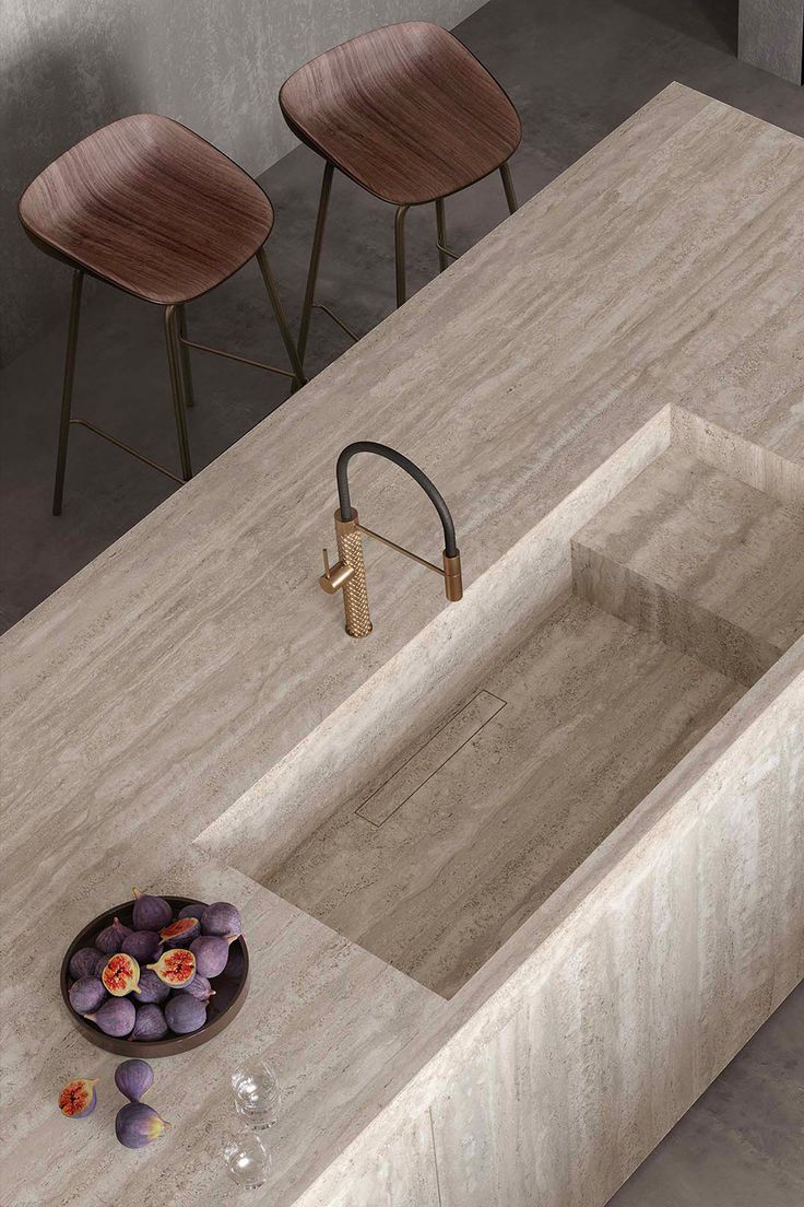столешница травертин